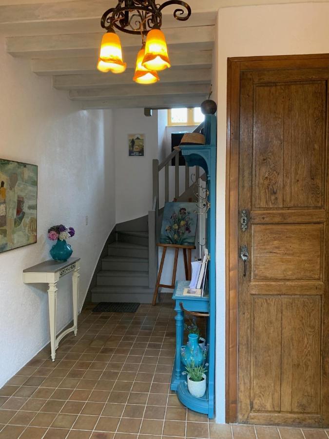 Le Petit Manoir Bed & Breakfast Isigny-le-Buat ภายนอก รูปภาพ